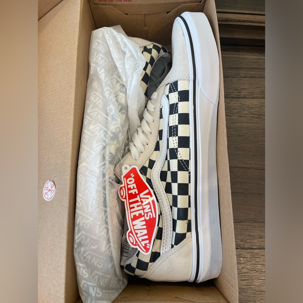 Vans Old Skool Men’s Sneakers in Checkerboard